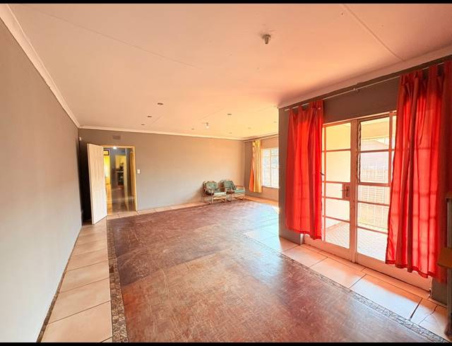 4 BEDROOM HOUSE FOR SALE IN VAALPARK